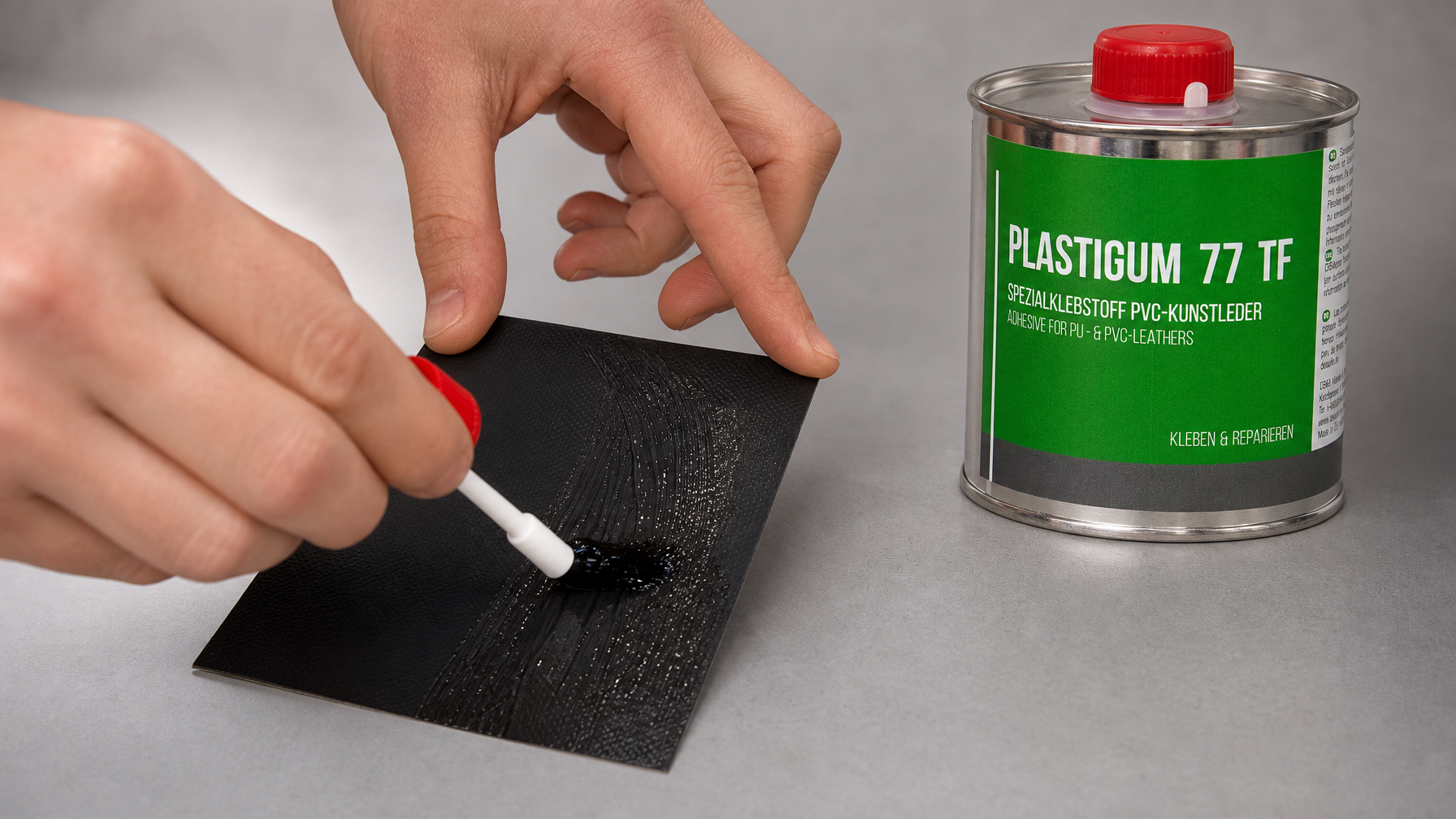 Colle pour bâches PVC - Plastigum77 - boîte pinceau 250ml Colle pour bâches PVC - Plastigum77 - boîte pinceau 250ml